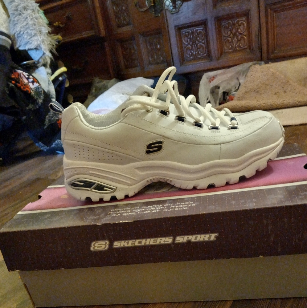 White sketcher size 9